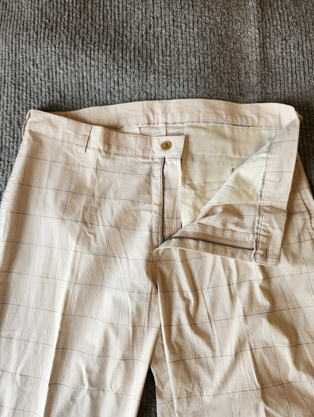 NWOT Calvin Klein Golf Light Beige Plaid Cropped Pants - Picture 5 of 11
